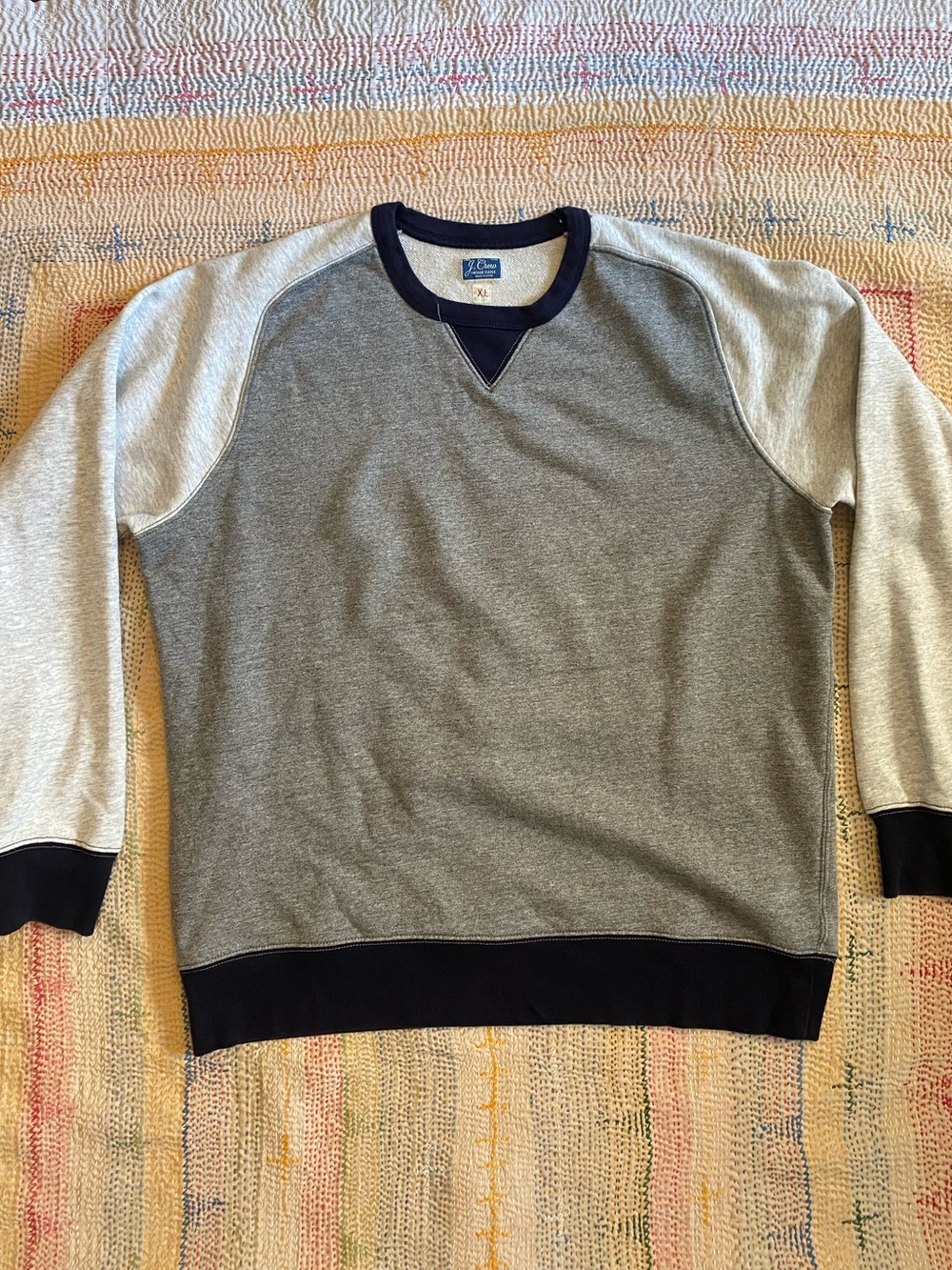 Men’s J. Crew Vintage Fleece Gray and Navy Raglan Cotton Sweatshirt Size XL